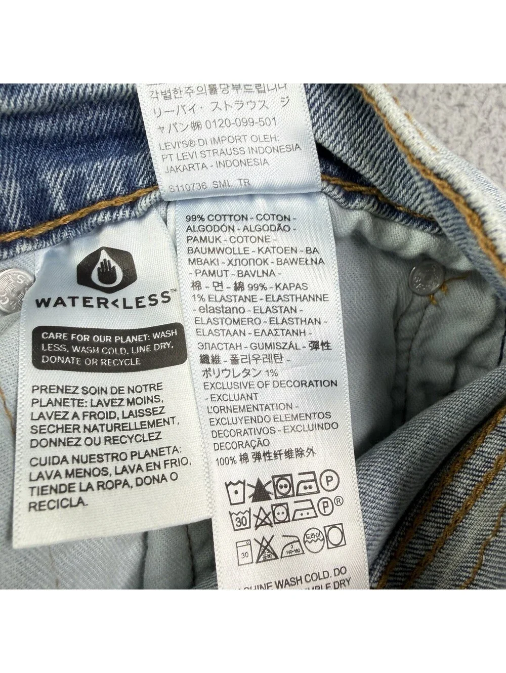 Levis nwt excellent